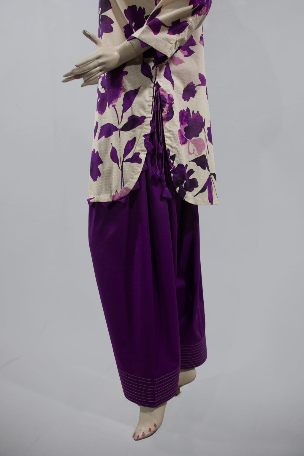 Zeb e Gul – Banafsha Khwaab | Floral Print Lawn 2-Piece Suit