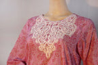 Zeb e Gul – Gulabi Shaam | Lace-Yoke Printed Lawn 2-Piece Suit