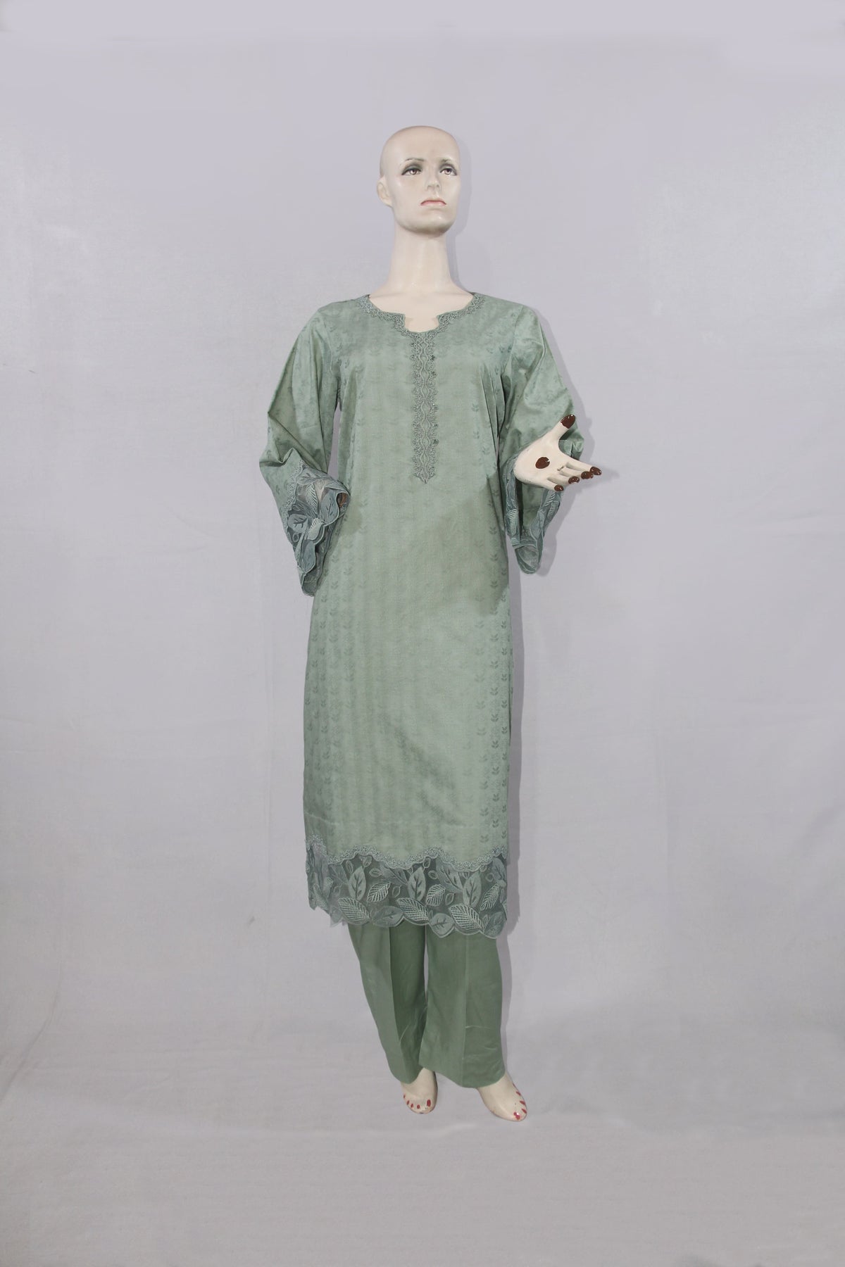 Zeb e Gul – Sabz Sukoon | Self-Textured Lawn 2-Piece Suit
